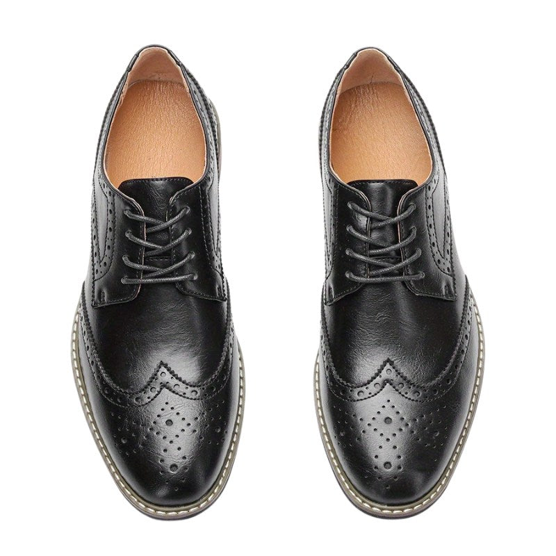 Scarpa Oxford Nera – Design Sobrio e Raffinato
