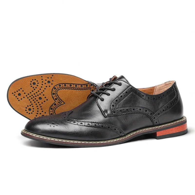 Scarpa Oxford Nera – Design Sobrio e Raffinato
